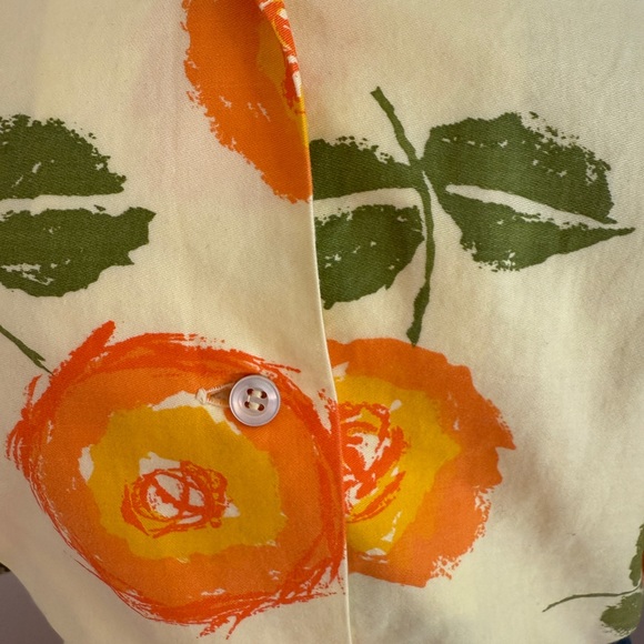 Vintage Floral Print Button-Up Women’s Top - Picture 3 of 6